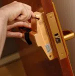 Locksmith Key Store Cedarhurst, NY 516-283-5892 - new-locks-installation